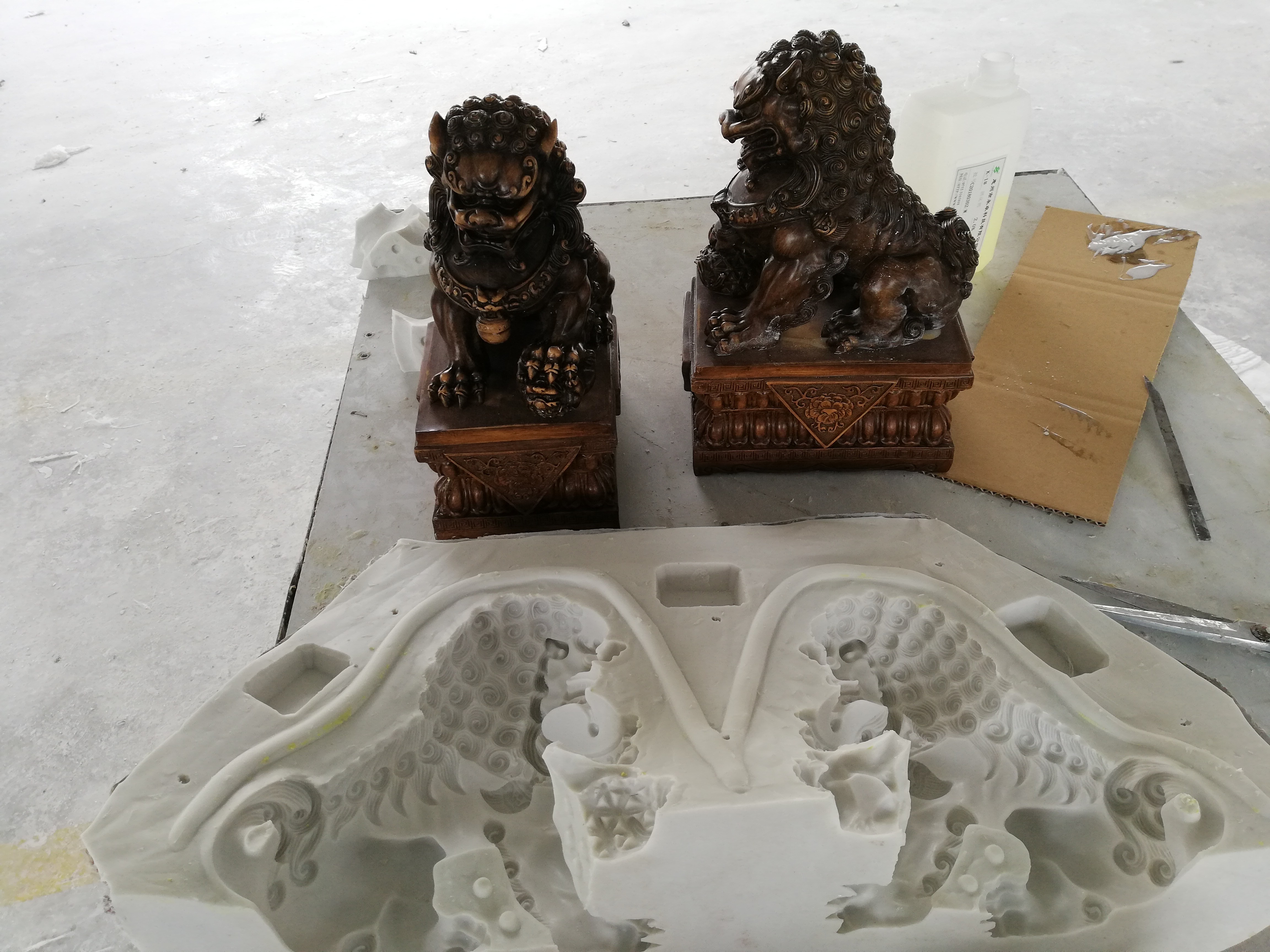 模具硅膠翻模樹脂工藝品出現(xiàn)燒模情況怎么辦 ？