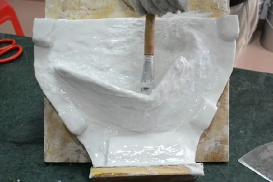 模具硅膠操作方法有幾種？